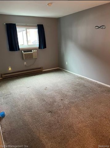 7610 Woodview Drive, Westland, MI 48185