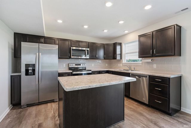 4528 Stone Harbor Court, New Haven, IN 46774