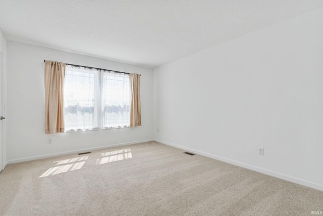 4528 Stone Harbor Court, New Haven, IN 46774