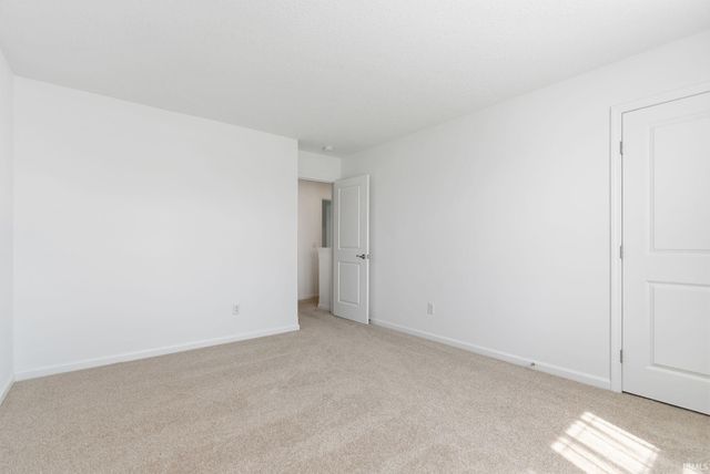 4528 Stone Harbor Court, New Haven, IN 46774