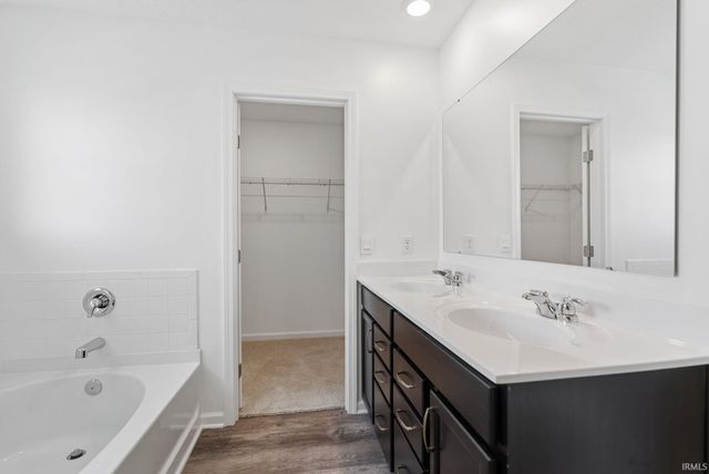 4528 Stone Harbor Court, New Haven, IN 46774