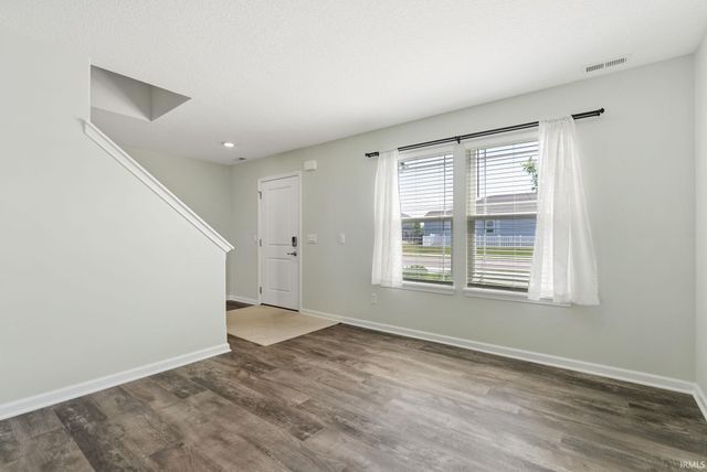4528 Stone Harbor Court, New Haven, IN 46774