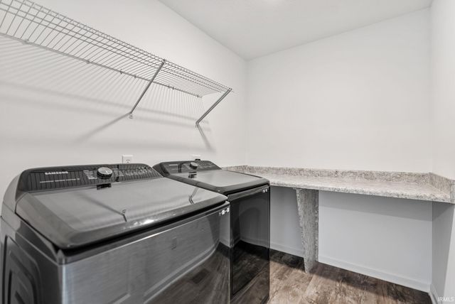 4528 Stone Harbor Court, New Haven, IN 46774