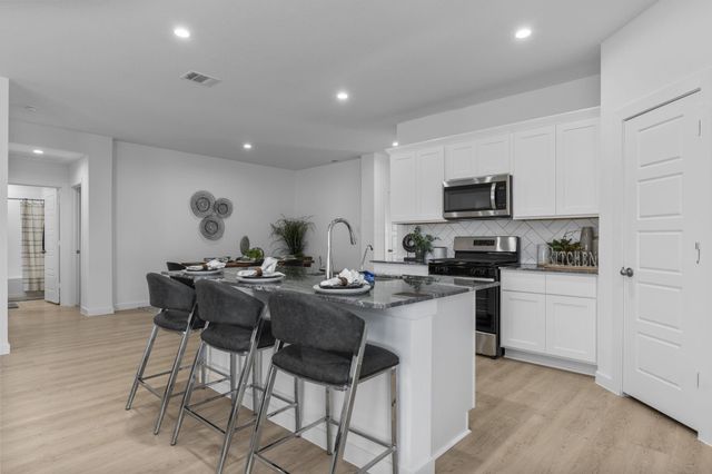 1018 Paddlefish, Alvin, TX 77511