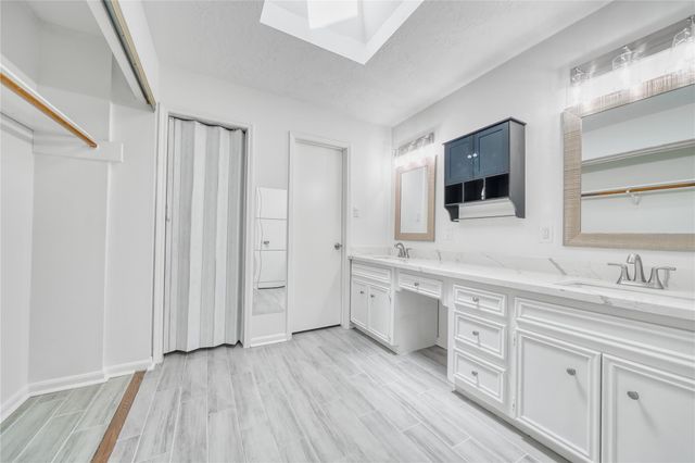 11107 Kitty Brook Drive, Houston, TX 77071