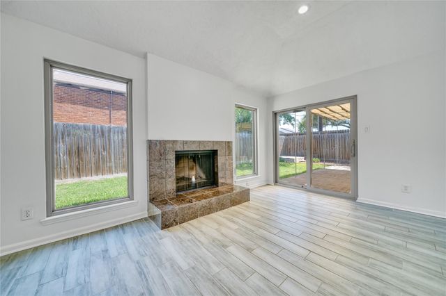 11107 Kitty Brook Drive, Houston, TX 77071