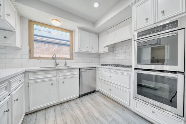 11107 Kitty Brook Drive, Houston, TX 77071