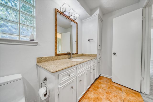 11107 Kitty Brook Drive, Houston, TX 77071