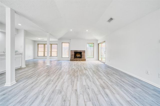 11107 Kitty Brook Drive, Houston, TX 77071