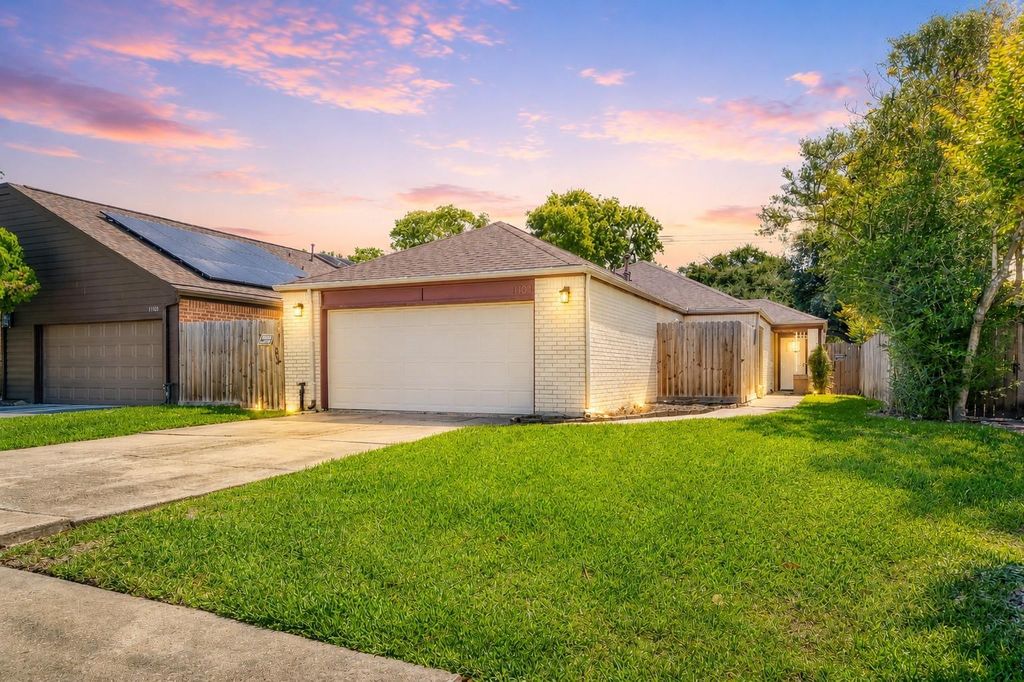 11107 Kitty Brook Drive, Houston, TX 77071