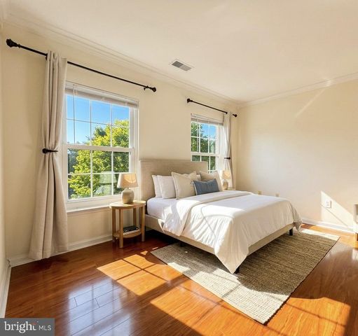 12301 FIELDBROOK PL, Fairfax, VA 22033