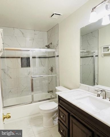 12301 FIELDBROOK PL, Fairfax, VA 22033