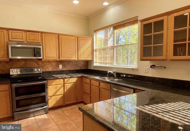 12301 FIELDBROOK PL, Fairfax, VA 22033