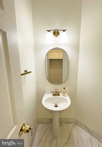 12301 FIELDBROOK PL, Fairfax, VA 22033