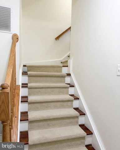 12301 FIELDBROOK PL, Fairfax, VA 22033