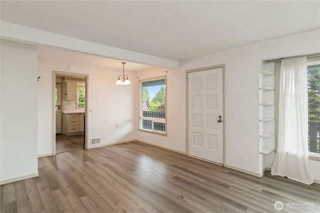 1906 N Wycoff Avenue, Bremerton, WA 98312