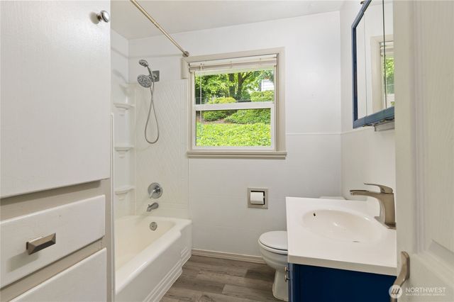 1906 N Wycoff Avenue, Bremerton, WA 98312