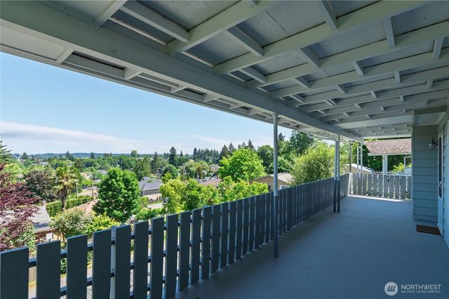 1906 N Wycoff Avenue, Bremerton, WA 98312