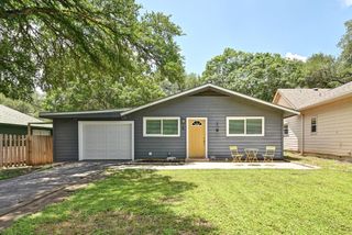 8 Spalding CIR, Wimberley, TX 78676