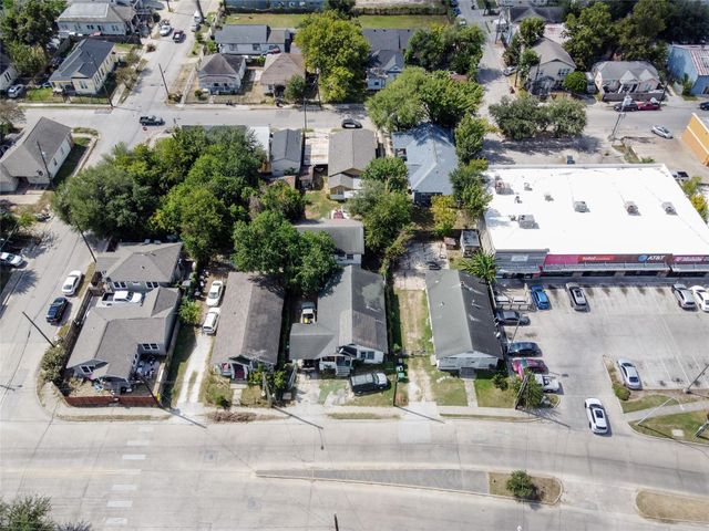 2411 Fulton Street, Houston, TX 77009