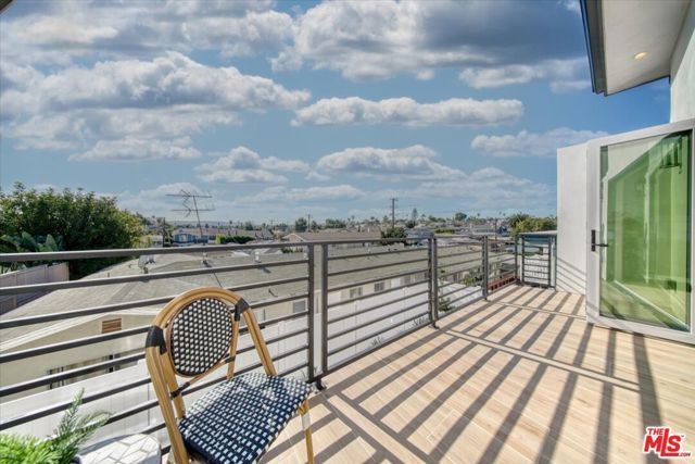 1904 Gates Avenue, Redondo Beach, CA 90278