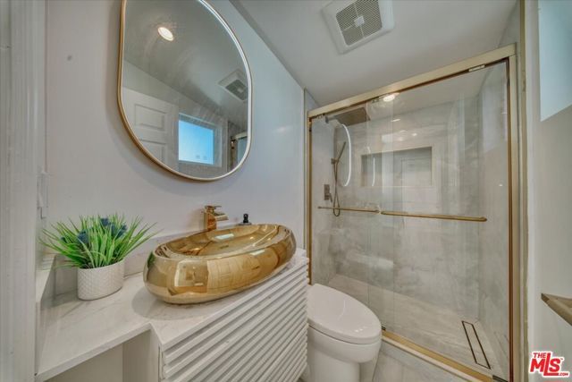 1904 Gates Avenue, Redondo Beach, CA 90278