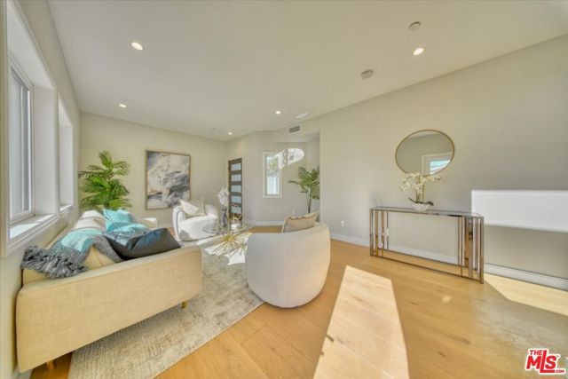 1904 Gates Avenue, Redondo Beach, CA 90278