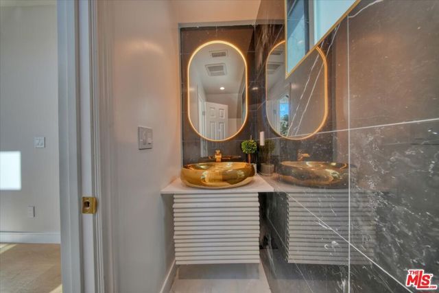 1904 Gates Avenue, Redondo Beach, CA 90278