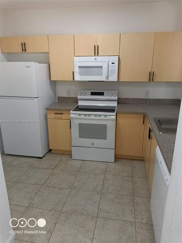 1095 Golden Lakes Boulevard 924, West Palm Beach, FL 33411