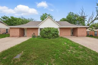 708 Hillcrest Court, Cedar Hill, TX 75104