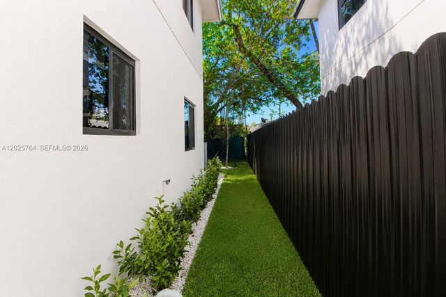 1836 NW 63rd St 1836, Miami, FL 33147