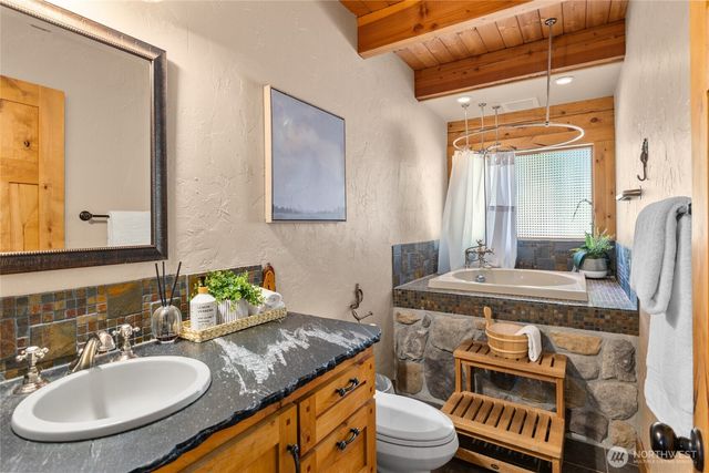 381 Jolly Mountain Drive, Ronald, WA 98940