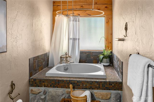 381 Jolly Mountain Drive, Ronald, WA 98940