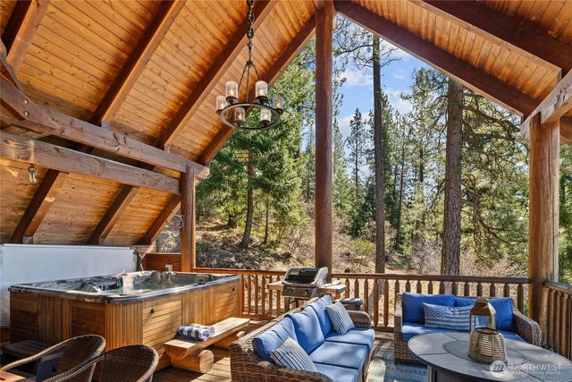 381 Jolly Mountain Drive, Ronald, WA 98940