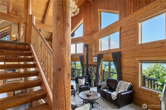 381 Jolly Mountain Drive, Ronald, WA 98940