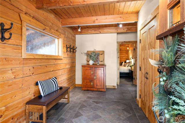 381 Jolly Mountain Drive, Ronald, WA 98940