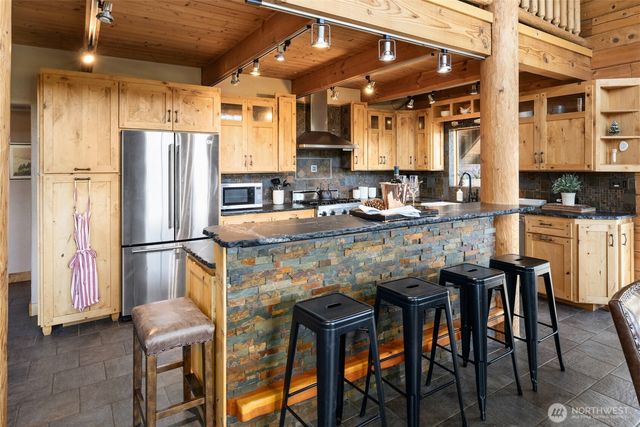 381 Jolly Mountain Drive, Ronald, WA 98940