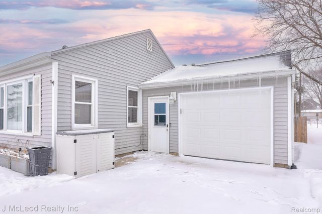 4956 Center Street, Millington Village, MI 48746