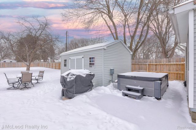 4956 Center Street, Millington Village, MI 48746