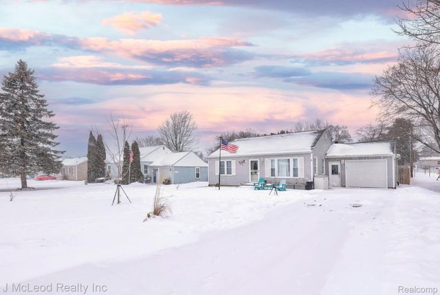 4956 Center Street, Millington Village, MI 48746