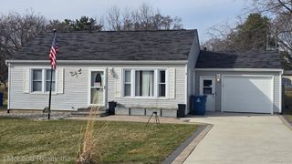 4956 Center Street, Millington Village, MI 48746