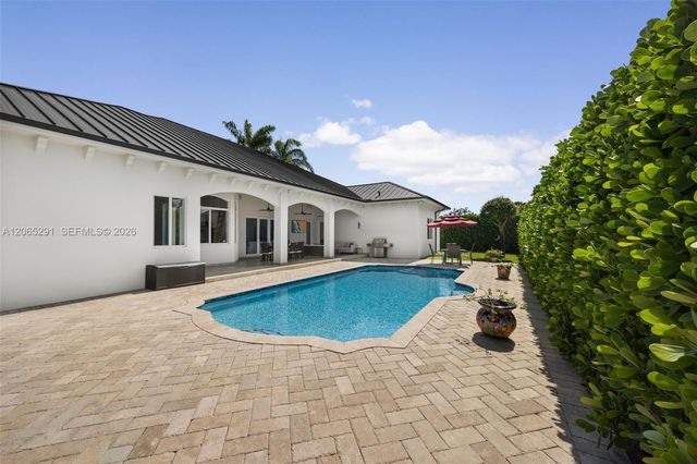 8111 SW 178th Street, Palmetto Bay, FL 33157