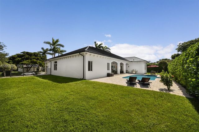 8111 SW 178th Street, Palmetto Bay, FL 33157