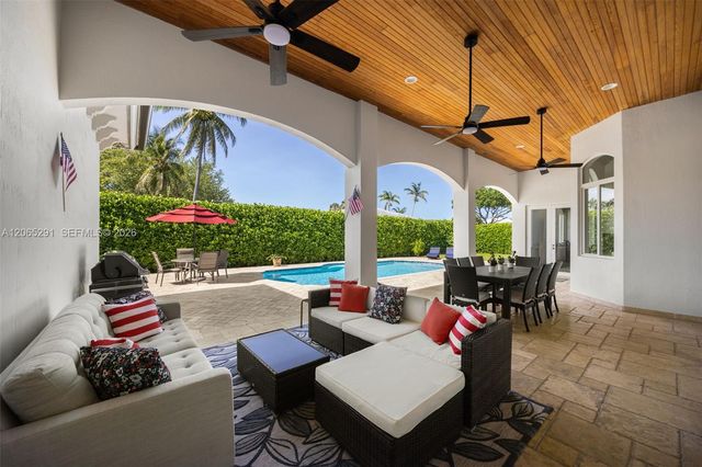 8111 SW 178th Street, Palmetto Bay, FL 33157