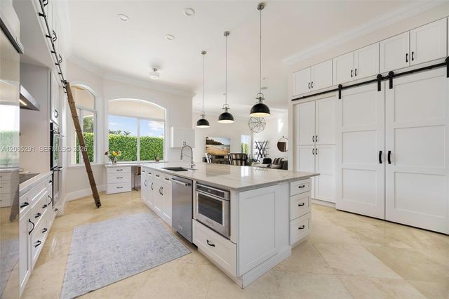 8111 SW 178th Street, Palmetto Bay, FL 33157