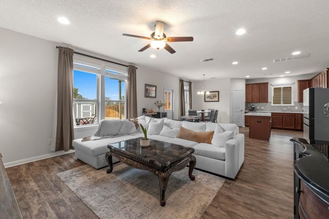 809 Whitman Ave, Georgetown, TX 78626