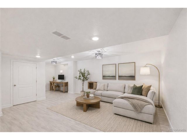 19011 W 84th Ave, Arvada, CO 80007