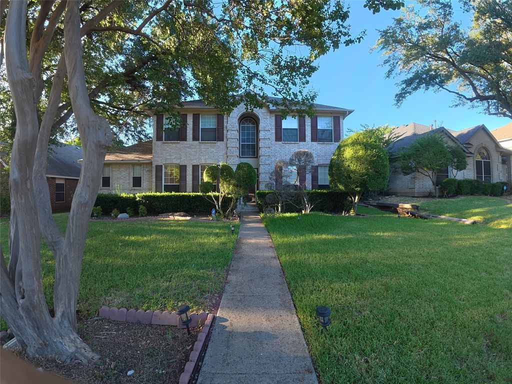 813 Courson Drive, Desoto, TX 75115 — exterior
