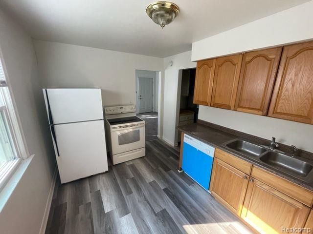 14325 Marshall Avenue, Warren, MI 48089