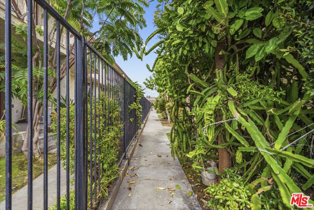 417 N Alhambra Avenue B, Monterey Park, CA 91755